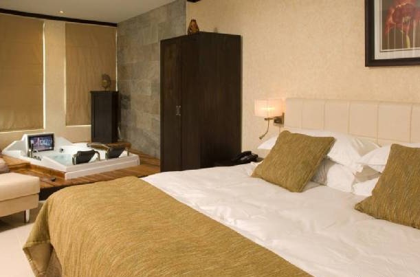 Royal Corin Hotel
